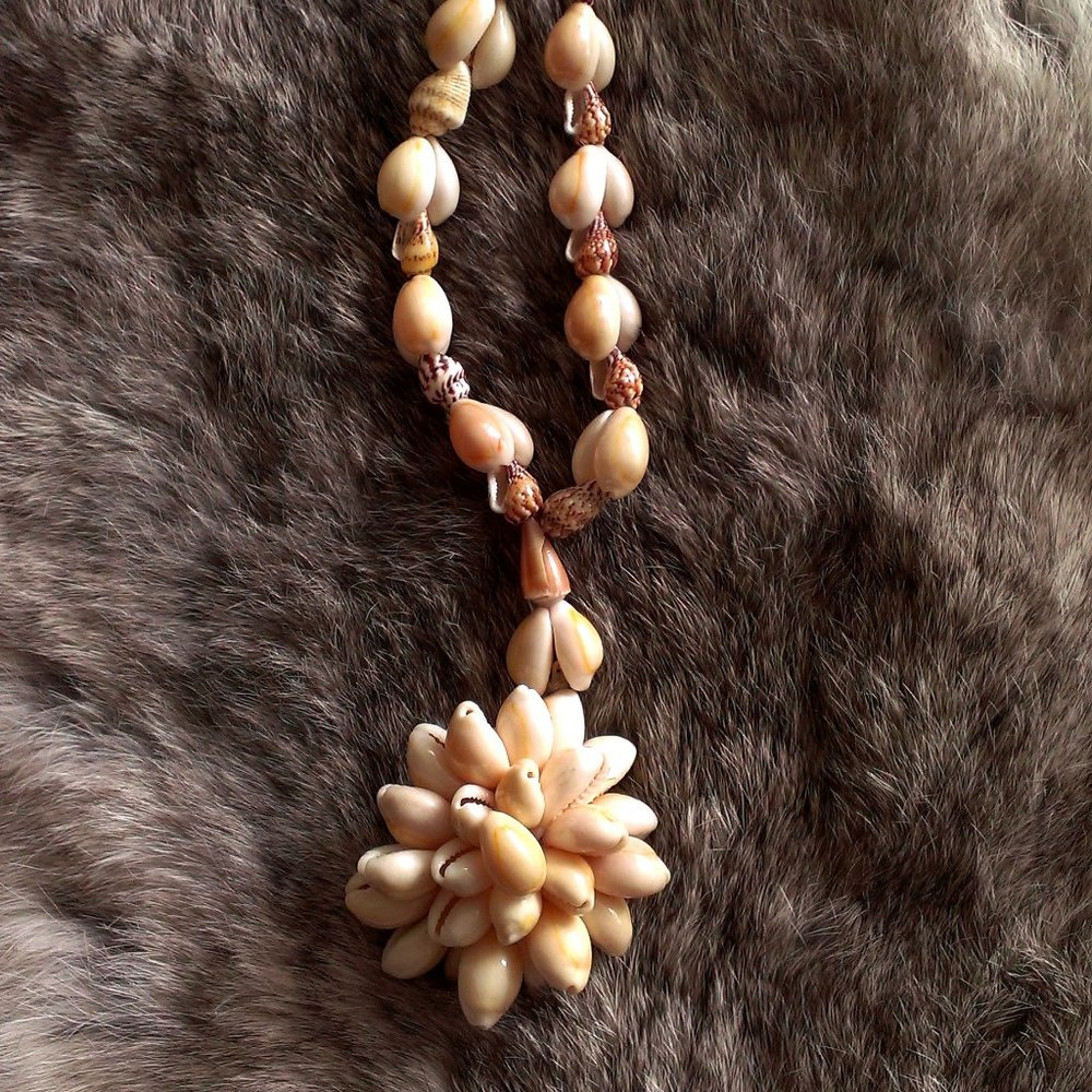 Long Sea Shell Flower Necklace